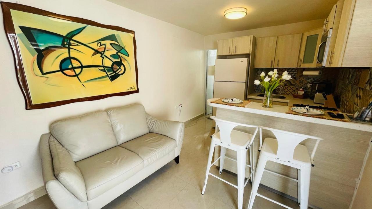 Compact Haven With Private Entrance And Free Parking And Laundry Apartment Ponce Exterior photo